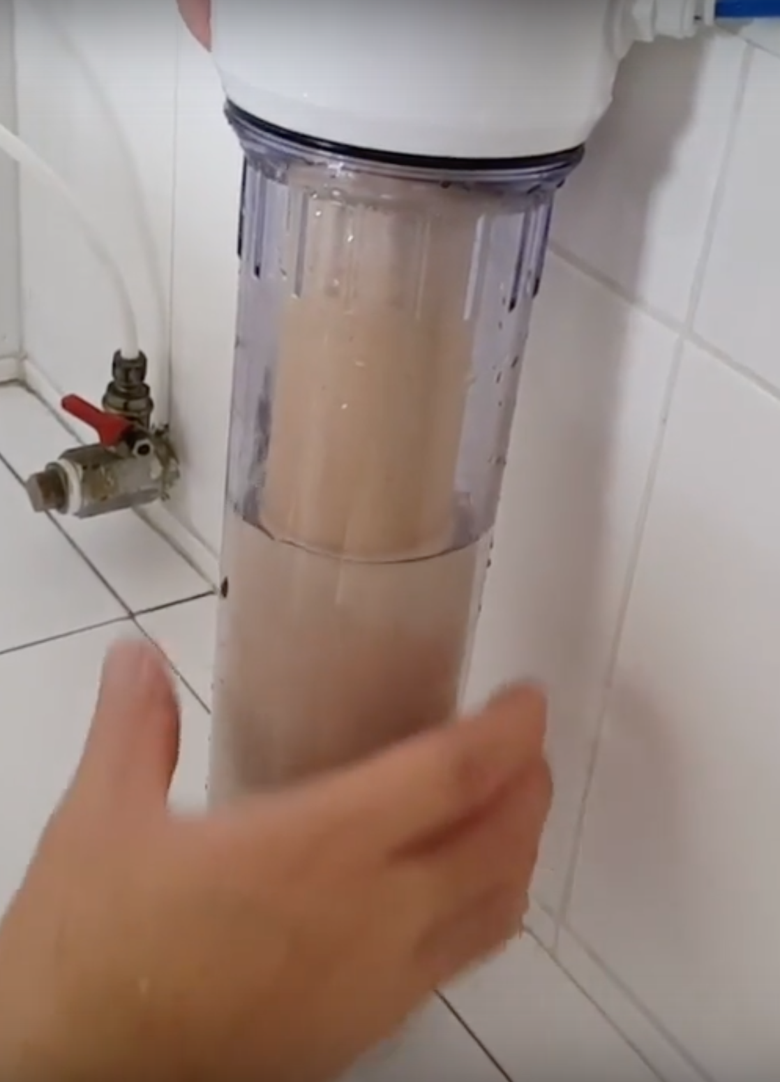 # How to fix water coverage issue for ceramic filter housing?
